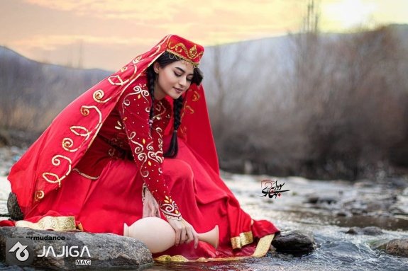 لباس محلی آذری زنانه
