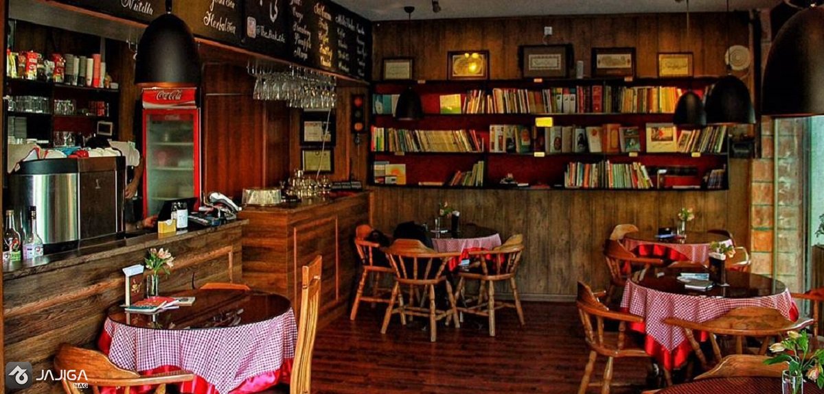 کافه کتاب های تهران، تلفیقی از عطر کاغذ و قهوه