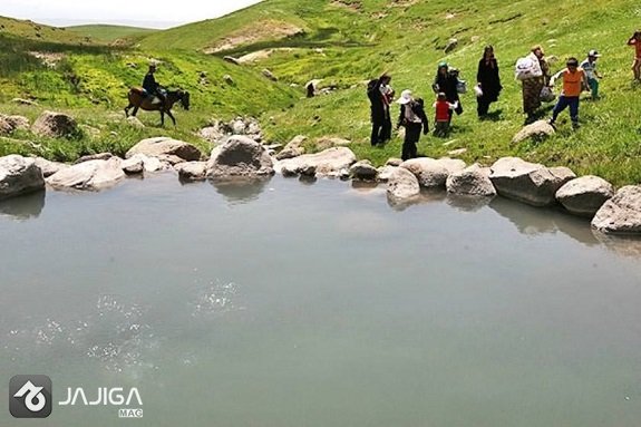 چشمه ماستخور رودبار