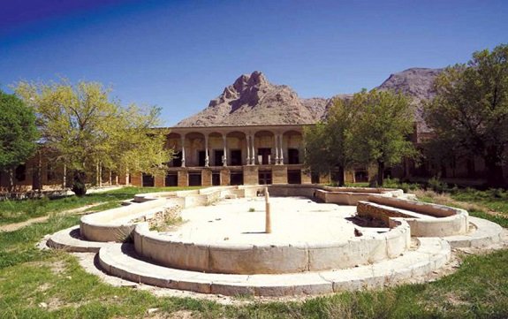 قلعه-سورک-شهرکرد