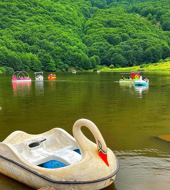 تفریحات دریاچه ویستان