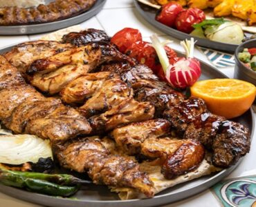 رستوران های چالوس با طعم کباب و سیر و زیتون