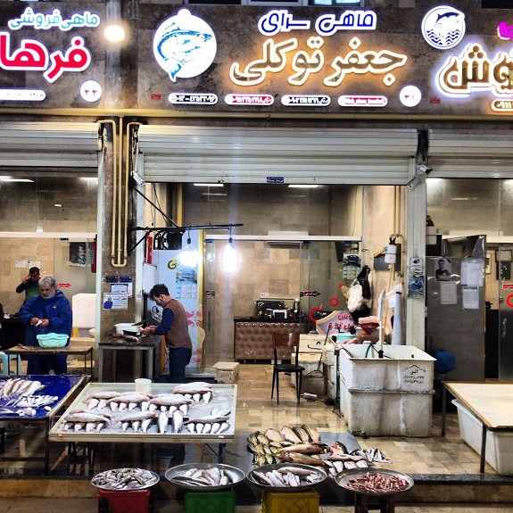 بازار ماهی فروشان انزلی کجاست؟