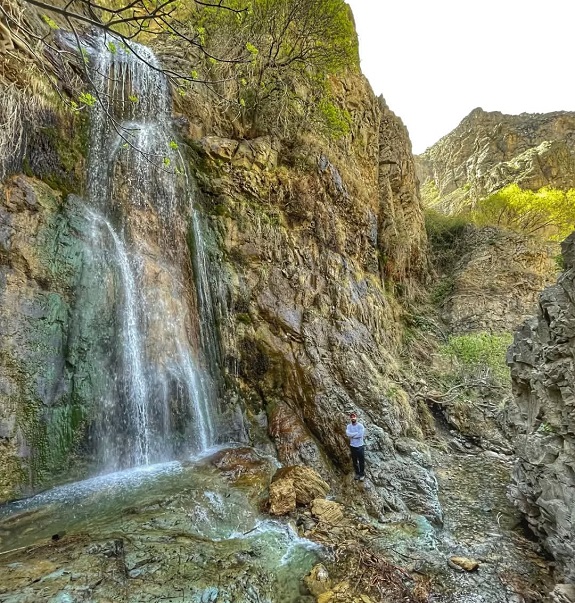 آبشار شرشربند آغشت کردان