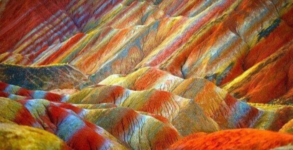 دره رنگین کمان هرمز