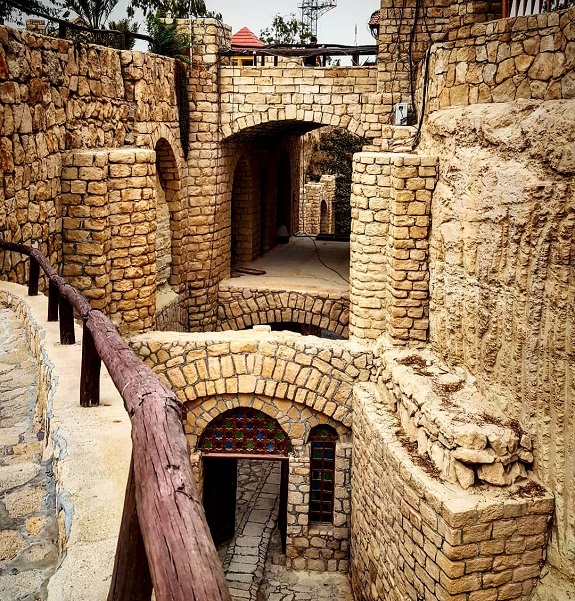 شهر زیرزمینی کاریز کجاست؟