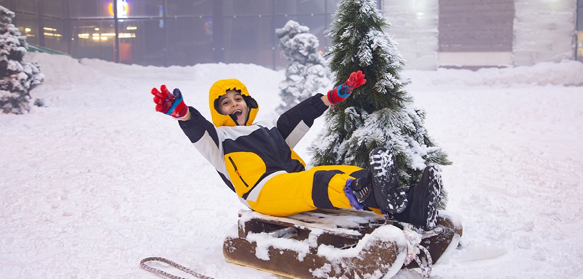 پارک برفی کیش، یخ بندان زیر آفتاب داغ جزیره