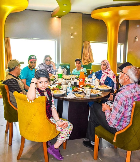 رستوران سنتی فانوس