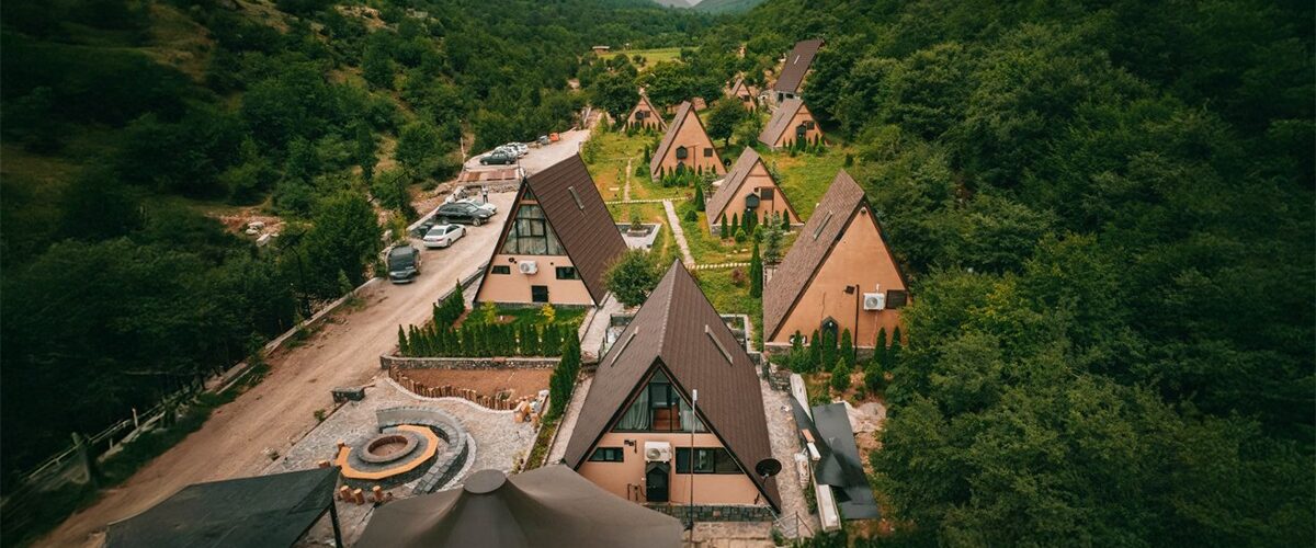 دهکده گردشگری زانوس کجاست