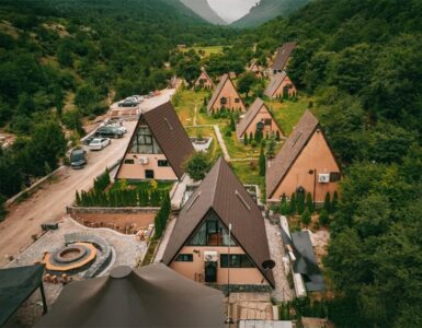 دهکده گردشگری زانوس کجاست