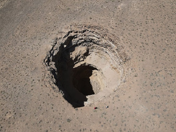 غار چاه دیو