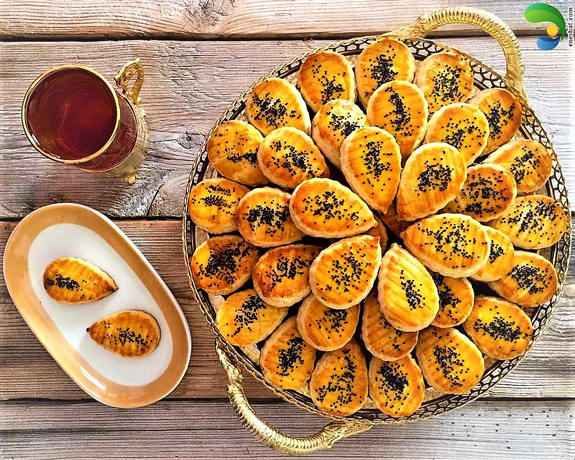 nan chaii ghazvin1 سوغات قزوین، طعم و هنر دست در دست هم