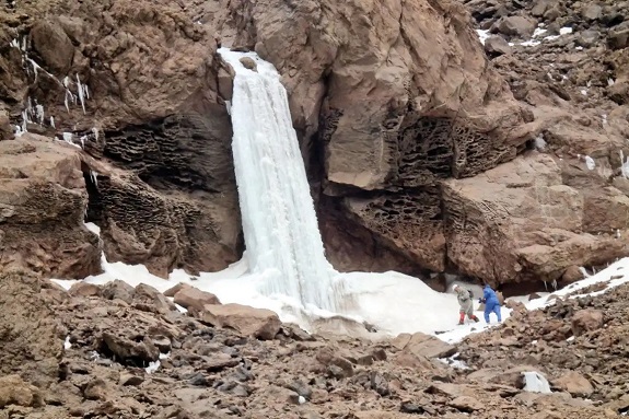 ابشار یخی نوا