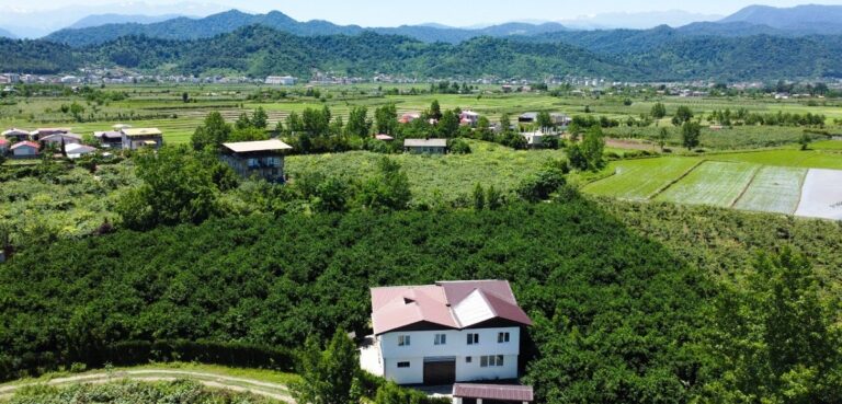 قروق کجاست؟