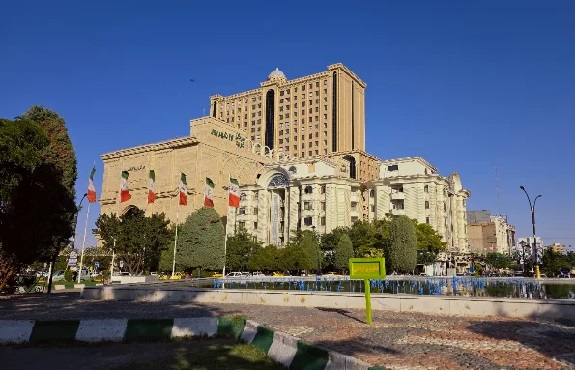 بازار ۱۷ شهریور