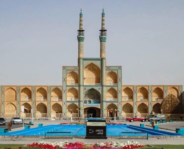 میدان امیرچخماق یزد؛ جایی که تاریخ هنوز نفس میکشد