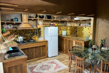 خانه تراس دار با نمای کاهگلی در حشمت آباد - ستاره