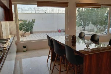 اجاره ویلا با استخر آبسرد در چهارباغ