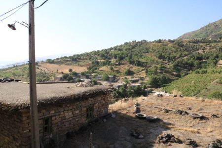 بومگردی سردشت - آبشار شلماش - رو به کوه