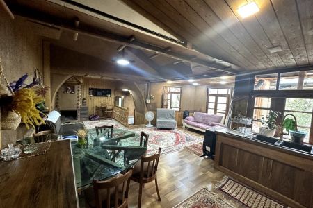 خانه تراس دار با نمای کاهگلی در حشمت آباد - ستاره
