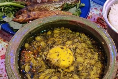 بومگردی در سقالکسار - کامپوره