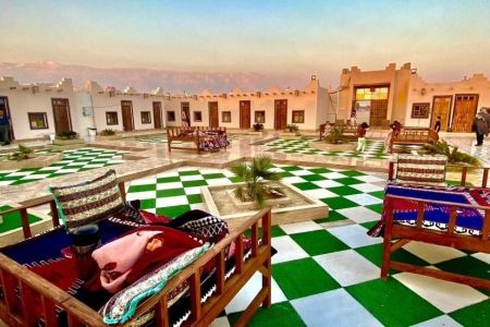 بومگردی لب دریا در عسلویه - اتاق ۵ نفره