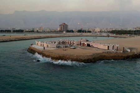 بومگردی لب دریا در عسلویه - اتاق ۵ نفره