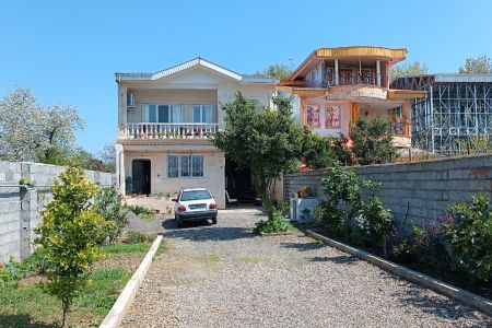 خانه مبله در رودسر - بالاگواسرا - همکف