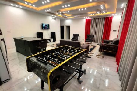 ویلا با استخر آبگرم در چهارباغ - رامجین