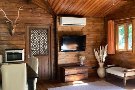 کلبه چوبی در لاهیجان - لیالستان