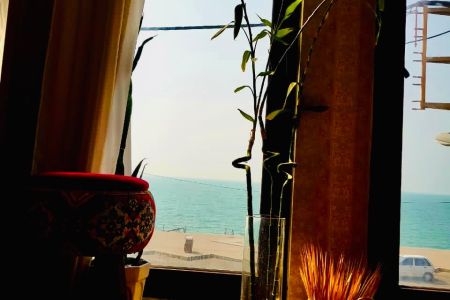 سوئیت با چشم انداز ساحل در بوشهر - طبقه دوم