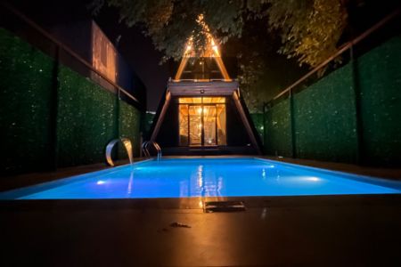 اجاره کلبه سوئیسی استخردار در انزلی