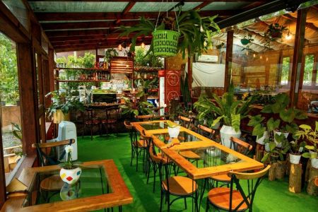 کلبه چوبی کاهگلی در جاده سه هزار - افرا