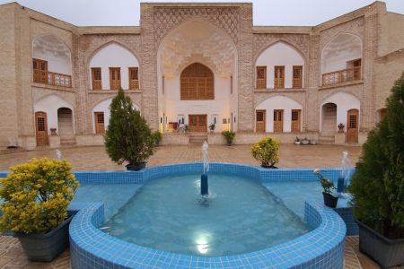 بوم گردی تاریخی در ساوه - اتاق سه نفره