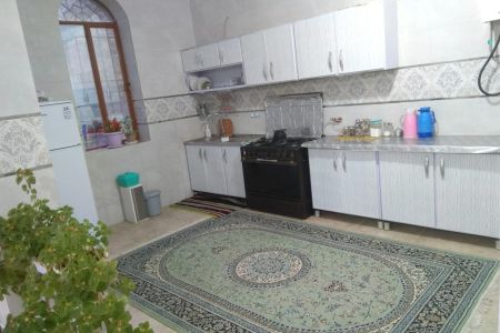 خانه در دنا - بیاره