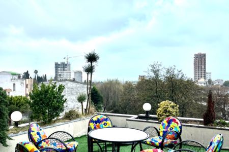 ویلا با استخر روباز و سرپوشیده آبگرم در محمودآباد