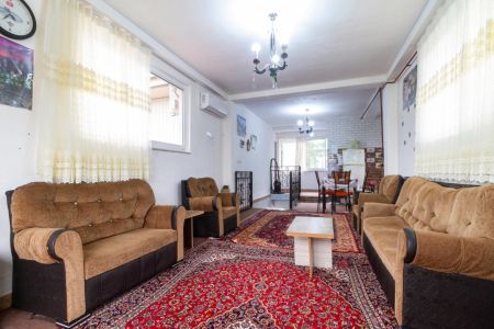 اجاره خانه حیاط دار در طاسکوه - طبقه ۲