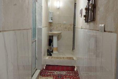 خانه استخر دار کنار رودخانه در پاوه - داریان