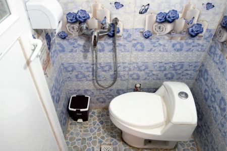 بوم گردی در نزدیکی کویر ورزنه - اتاق ۲ یا ۳