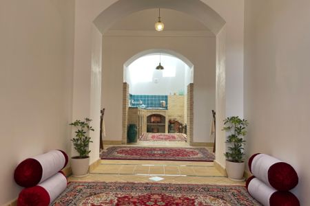 خانه سنتی در آران و بیدگل - نوش آباد - ۴ خوابه