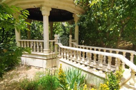 ویلا ۳ طبقه استخردار در ساوجبلاغ - شنده