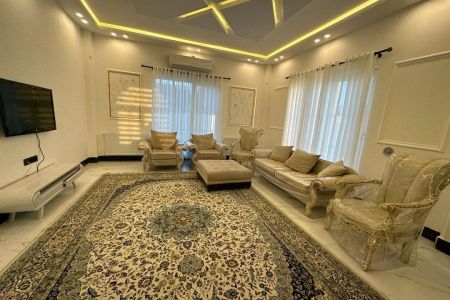 خانه ویلایی در آستانه  - داخل