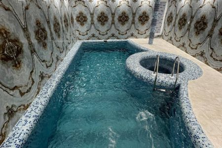 ویلا ساحلی با استخر و جکوزی در فریدونکنار