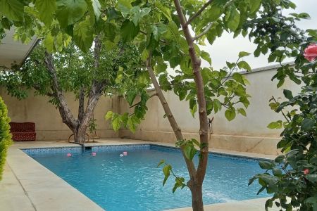 ویلا استخردار در چهارباغ - قاسم آباد گرجی