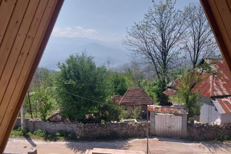 کلبه سوئیسی در لفور - بورخانی