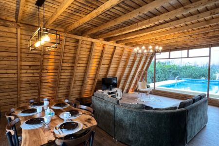 کلبه چوبی دوبلکس با استخر در رامسر