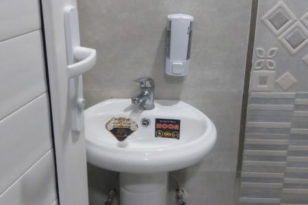 اتاق در میدان ولایت قشم - ۵ تخته vip