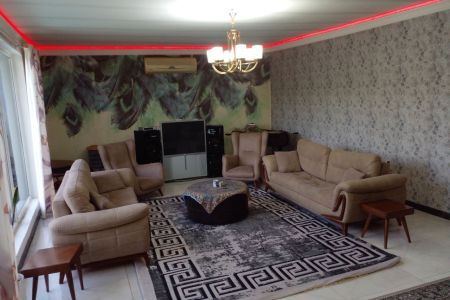 اجاره ویلا استخردار در چهارباغ - عرب آباد