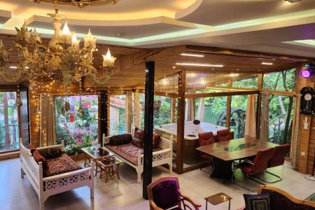 ویلاباغ با استخر آبگرم در شیراز - دینکان