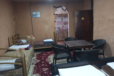 بومگردی در تخت سلیمان - اتاق ۵